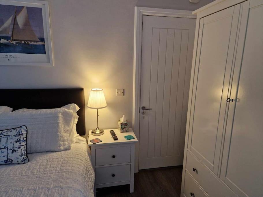 Room On Heath Park Cardiff Esterno foto